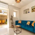 度假居 Cozy Stone House With Lovely View In Centre *