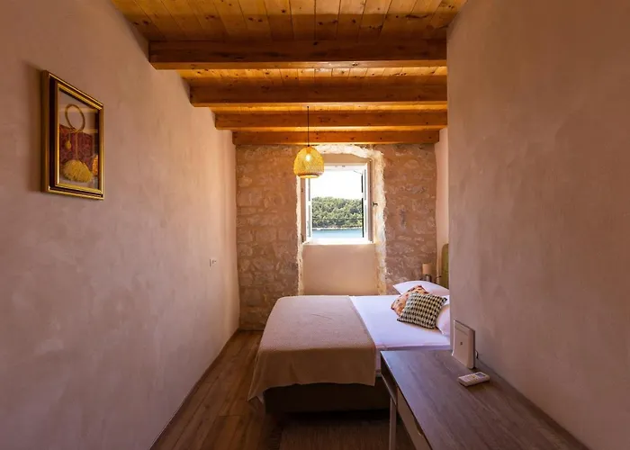 Cozy Stone House With Lovely View In Centre 度假居 察夫塔特