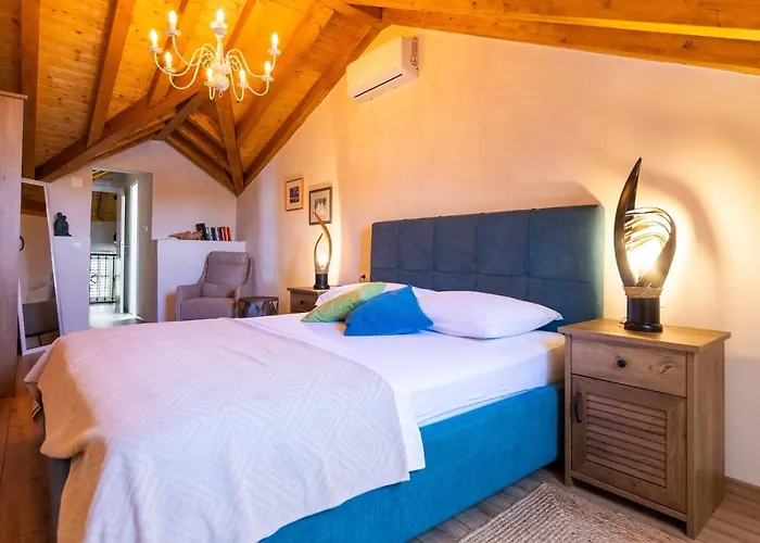 度假居 Cozy Stone House With Lovely View In Centre