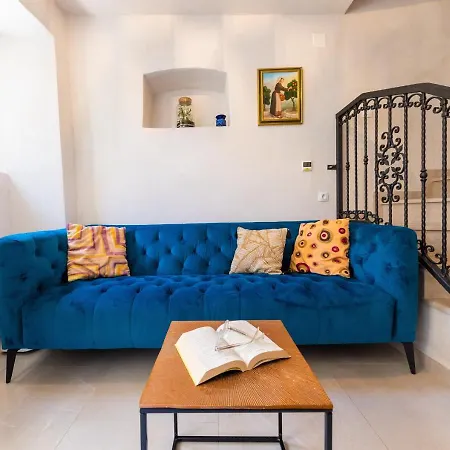 Cozy Stone House With Lovely View In Centre Casa de Férias *