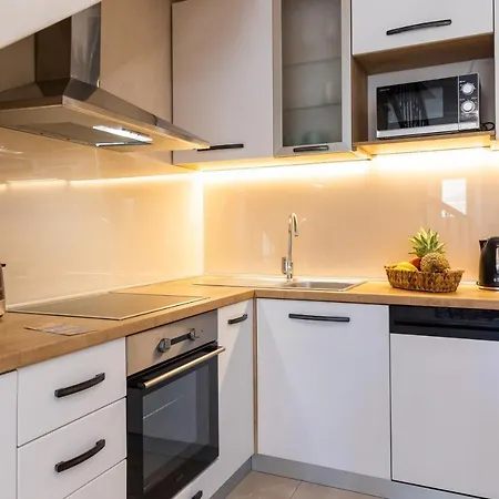 Cozy Stone House With Lovely View In Centre Casa de Férias *