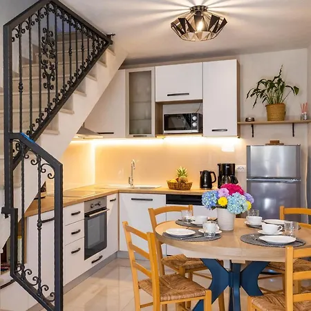 Cozy Stone House With Lovely View In Centre Holiday home *