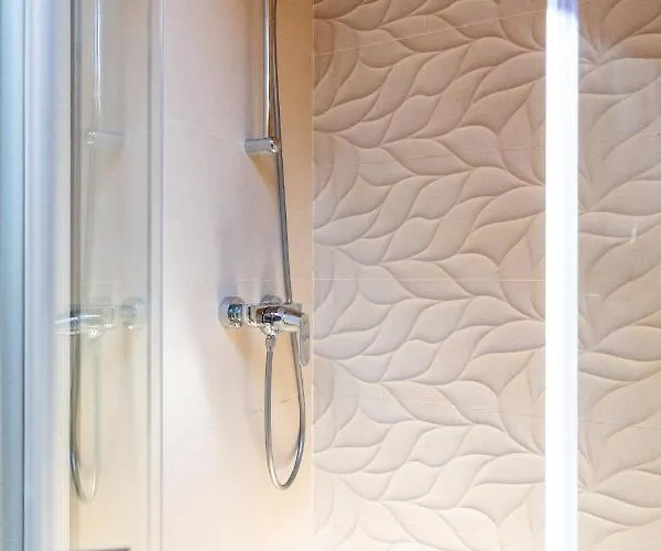 Cozy Stone House With Lovely View In Centre *