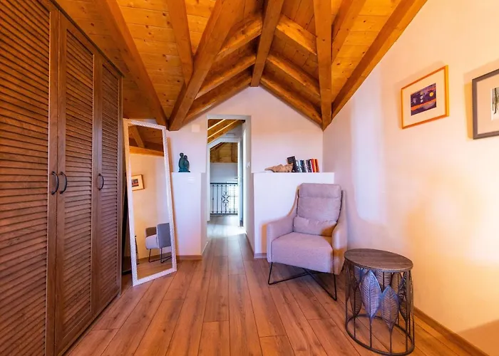 Feriehus Cozy Stone House With Lovely View In Centre Cavtat